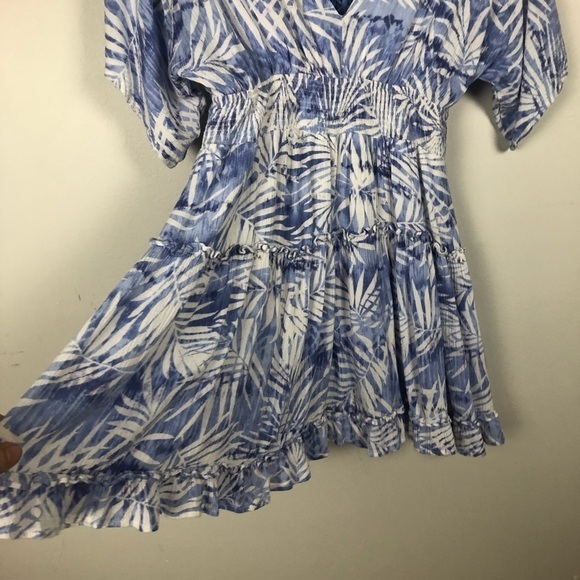 Fate women’s blue and white mini dress with leaves pattern V-neck‎ size small - Picture 10 of 14